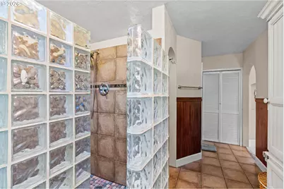 785 E 44th Ave, Eugene, OR 97405 - Photo 27