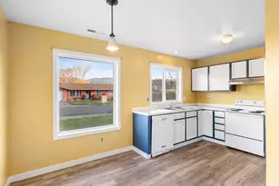 3220 Midway Rd, Hood River, OR 97031 - Photo 35