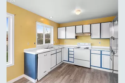 3220 Midway Rd, Hood River, OR 97031 - Photo 5