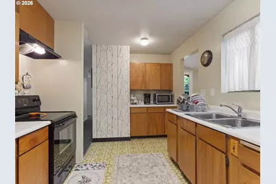 4510 Mapleton Dr, West Linn, OR 97068 - Photo 7