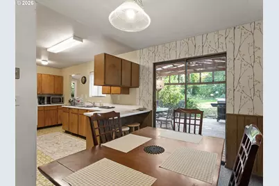 4510 Mapleton Dr, West Linn, OR 97068 - Photo 9