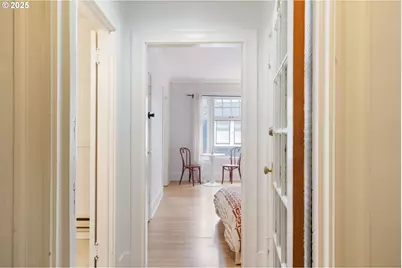 1811 NW Couch St #407, Portland, OR 97209 - Photo 7