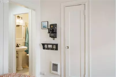 1811 NW Couch St #407, Portland, OR 97209 - Photo 19