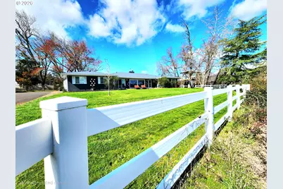 120 Hammel Rd, Eagle Point, OR 97524 - Photo 9