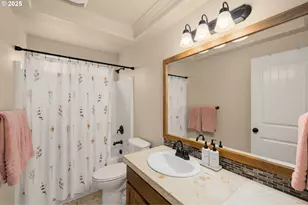17760 SW Robert Ln, Beaverton, OR 97078 - Photo 27