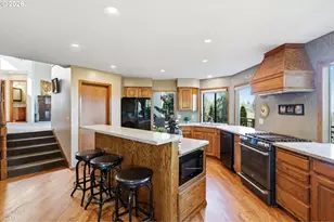 7823 SE 140th Dr, Portland, OR 97236 - Photo 9