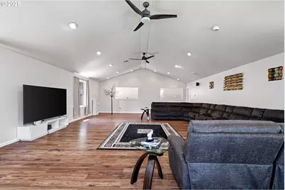 6831 Holly St, Springfield, OR 97478 - Photo 31