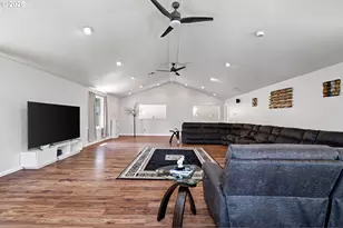 6831 Holly St, Springfield, OR 97478 - Photo 31