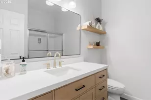 909 NW 22nd Ave, Camas, WA 98607 - Photo 17