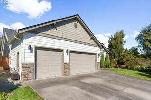 909 NW 22nd Ave, Camas, WA 98607 - Photo 3