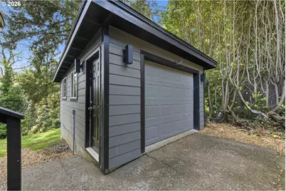 1391 Central Ave, Coos Bay, OR 97420 - Photo 33