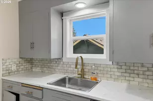 1391 Central Ave, Coos Bay, OR 97420 - Photo 11