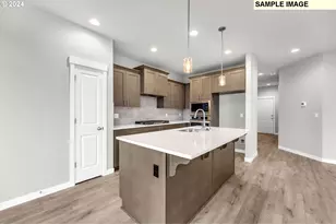 995 NE Sagebrush Dr, Estacada, OR 97023 - Photo 9