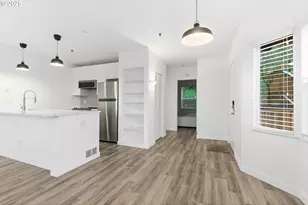 303 NW Uptown Terrace, Portland, OR 97210 - Photo 21