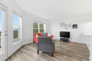 303 NW Uptown Terrace, Portland, OR 97210 - Photo 15