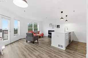 303 NW Uptown Terrace, Portland, OR 97210 - Photo 5