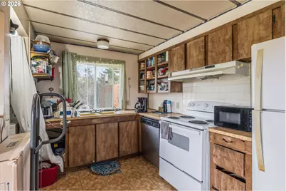 33665 Hampton Rd, Eugene, OR 97405 - Photo 11