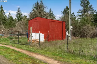 33665 Hampton Rd, Eugene, OR 97405 - Photo 21