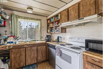 33665 Hampton Rd, Eugene, OR 97405 - Photo 9