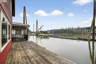 1701 Clackamette Dr, Oregon City, OR 97045 - Photo 43