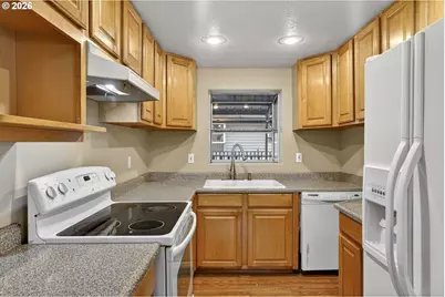 1701 Clackamette Dr #2, Oregon City, OR 97045 - Photo 17