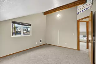 1701 Clackamette Dr, Oregon City, OR 97045 - Photo 37