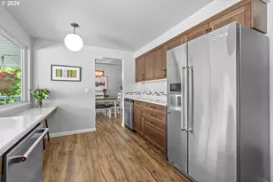 855 SW Spring Ln, Portland, OR 97225 - Photo 15