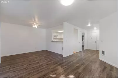 10160 SE Talbert St, Clackamas, OR 97015 - Photo 9