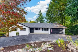17701 Overlook Cir, Lake Oswego, OR 97034 - Photo 1