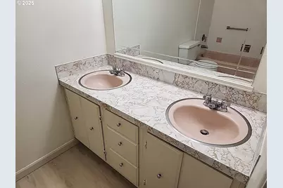 36 SE 52nd Ave, Portland, OR 97215 - Photo 29