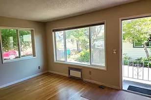 36 SE 52nd Ave, Portland, OR 97215 - Photo 3