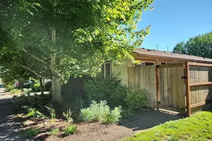 36 SE 52nd Ave, Portland, OR 97215 - Photo 33