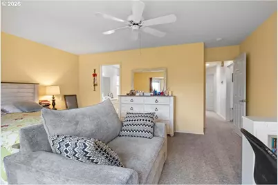 1923 Waymire St, Salem, OR 97304 - Photo 9