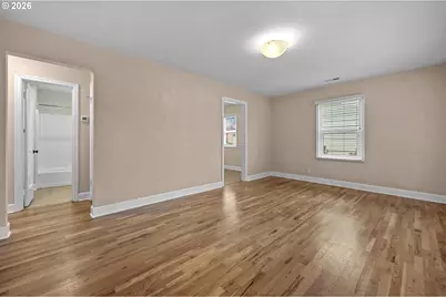 8837 SE Alder St, Portland, OR 97216 - Photo 3