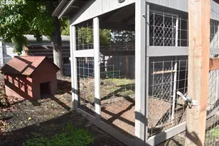 243 N Lane St, Cottage Grove, OR 97424 - Photo 19