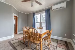 243 N Lane St, Cottage Grove, OR 97424 - Photo 7