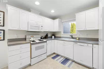 17666 NW Rolling Hill Ln, Beaverton, OR 97006 - Photo 7