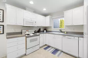 17666 NW Rolling Hill Ln, Beaverton, OR 97006 - Photo 7