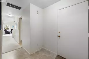 17666 NW Rolling Hill Ln, Beaverton, OR 97006 - Photo 3