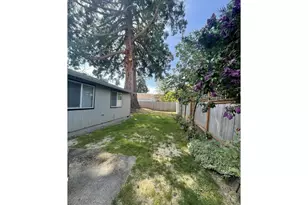 605 S Center St, Newberg, OR 97132 - Photo 7