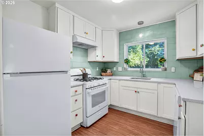12050 NE Broadway, Portland, OR 97220 - Photo 15
