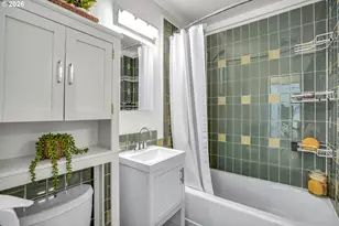 12050 NE Broadway, Portland, OR 97220 - Photo 17