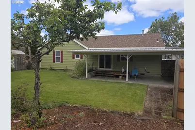1589 NW Calkins Ave, Roseburg, OR 97471 - Photo 21