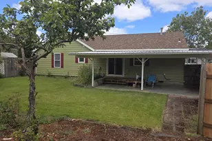 1589 NW Calkins Ave, Roseburg, OR 97471 - Photo 21