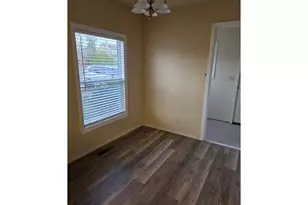 1589 NW Calkins Ave, Roseburg, OR 97471 - Photo 17