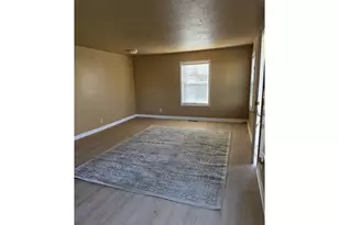 1589 NW Calkins Ave, Roseburg, OR 97471 - Photo 7