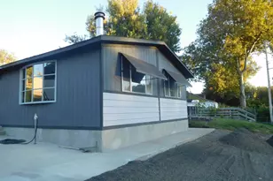 307 Broad St, Weston, OR 97886 - Photo 3