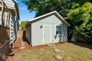 3807 NE Grand Ave, Portland, OR 97212 - Photo 37