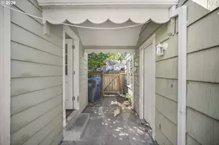 13025 SE Harold St, Portland, OR 97236 - Photo 11