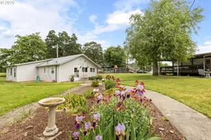 1548 Harlan St, Roseburg, OR 97471 - Photo 9